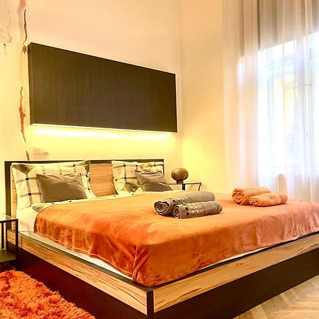 Orange Pearl Apartment 3 Rooms Next To Danube Budapest Exterior foto
